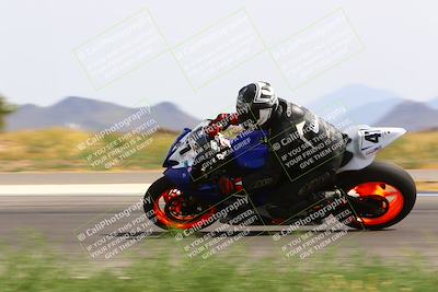 media/Apr-30-2023-CRA (Sun) [[020fcf5d43]]/Race 11-600 Expert Superbike/